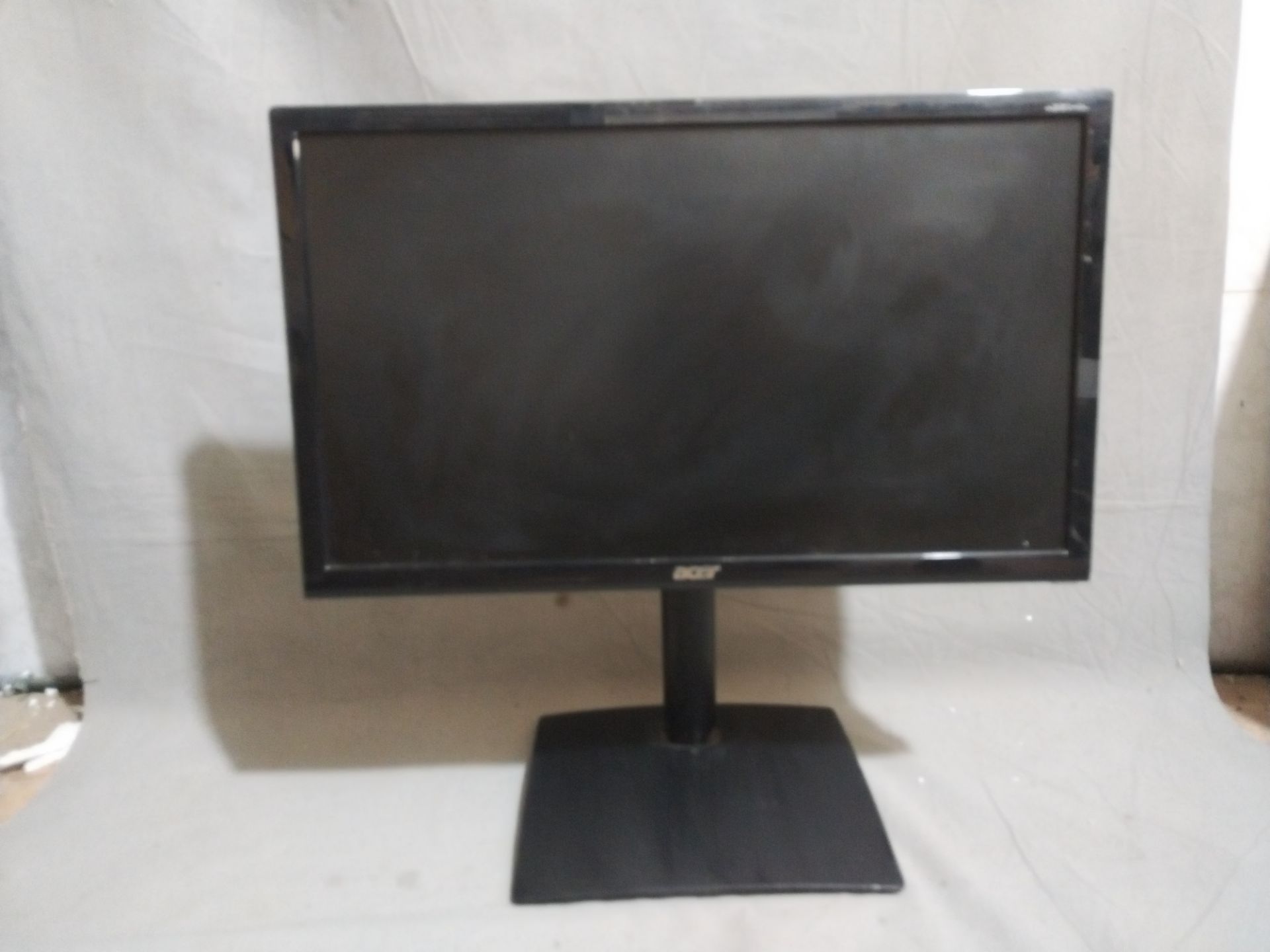 مانیتور استوک ایسر 22 اینچ    acer a221hql