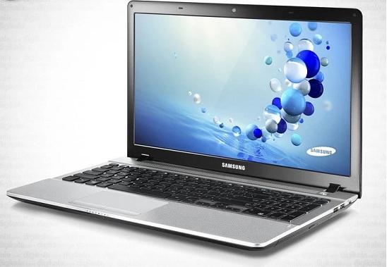 لپ تاپ استوک 15 اینچی سامسونگ   samsung np300e5v cpu pentium 2117u / ram 4gb / hdd 320gb